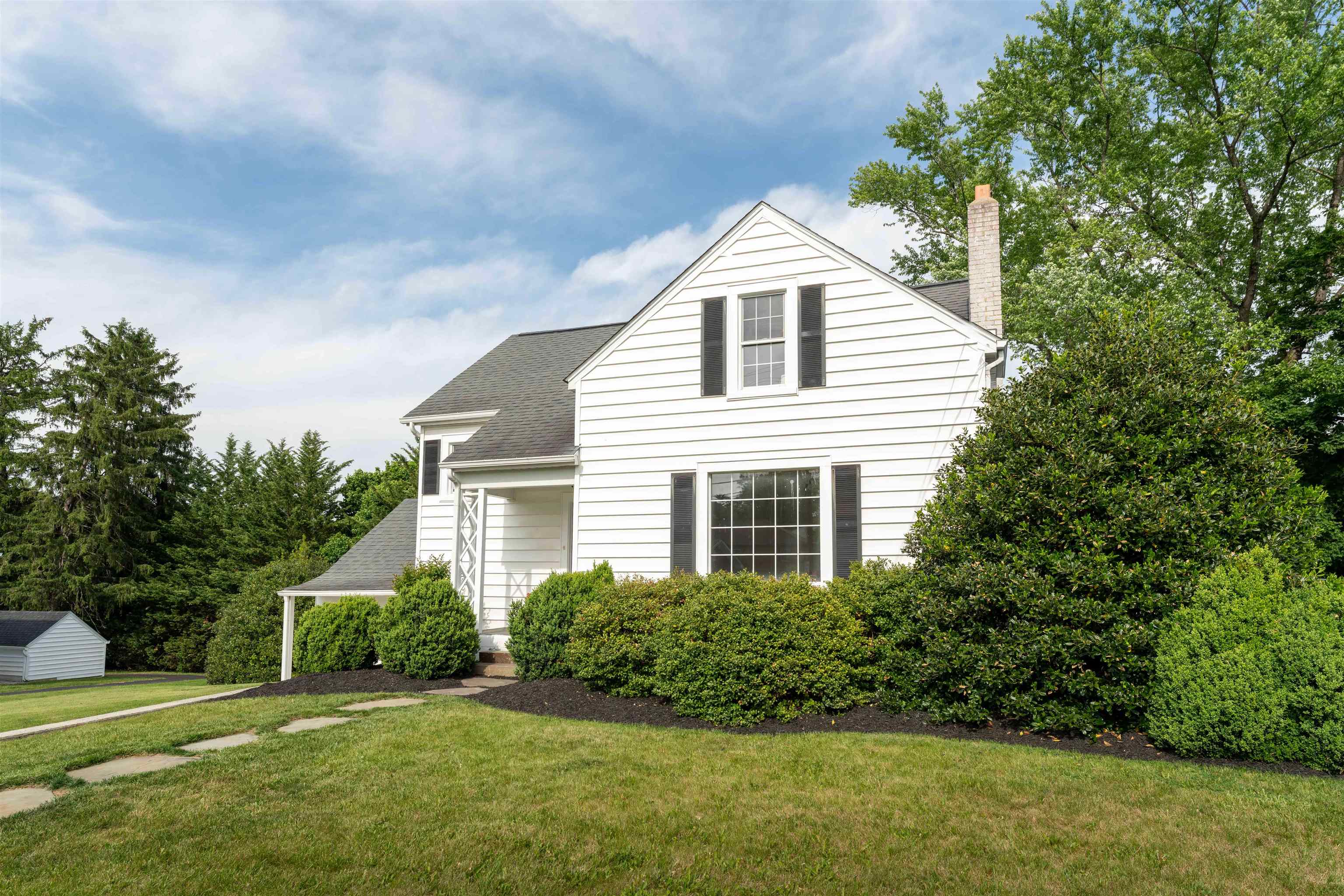 7 TAYLOR ST, STAUNTON, Virginia 24401, 3 Bedrooms Bedrooms, ,1 BathroomBathrooms,Residential,7 TAYLOR ST,676844 MLS # 676844