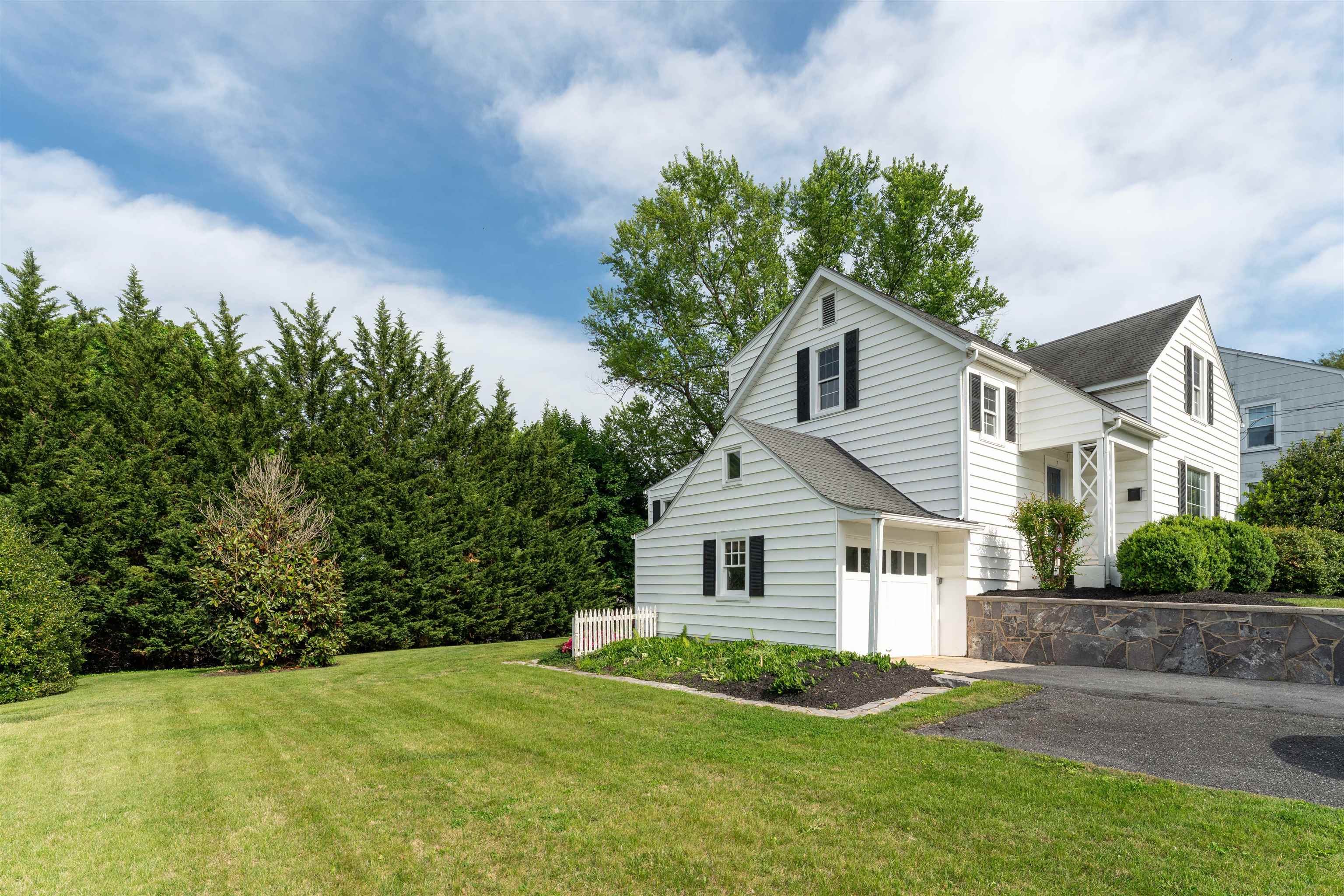 7 TAYLOR ST, STAUNTON, Virginia 24401, 3 Bedrooms Bedrooms, ,1 BathroomBathrooms,Residential,7 TAYLOR ST,676844 MLS # 676844