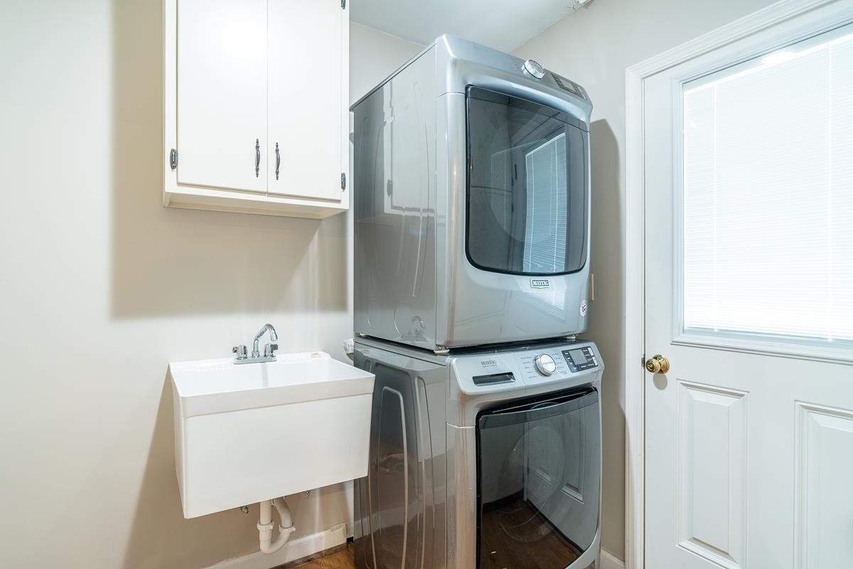 1401 COLLEGE AVE, HARRISONBURG, Virginia 22802, 3 Bedrooms Bedrooms, ,2 BathroomsBathrooms,Residential,1401 COLLEGE AVE,676847 MLS # 676847