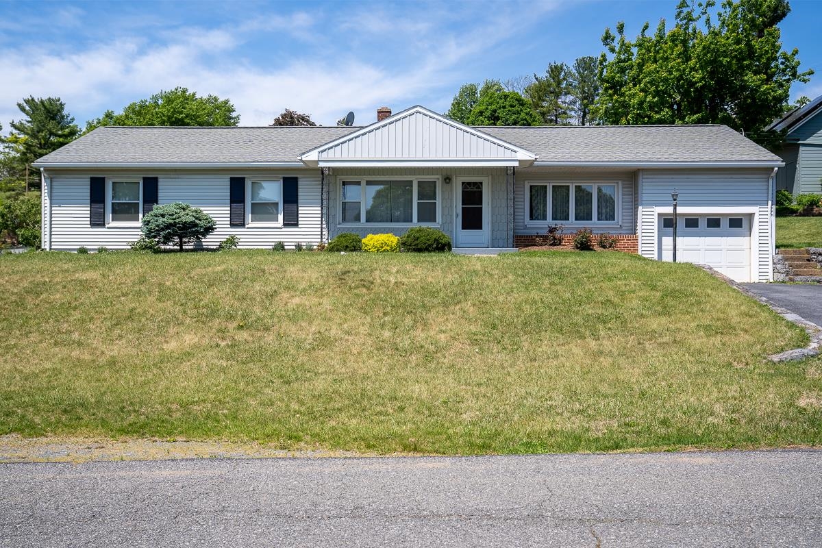1401 COLLEGE AVE, HARRISONBURG, Virginia 22802, 3 Bedrooms Bedrooms, ,2 BathroomsBathrooms,Residential,1401 COLLEGE AVE,676847 MLS # 676847