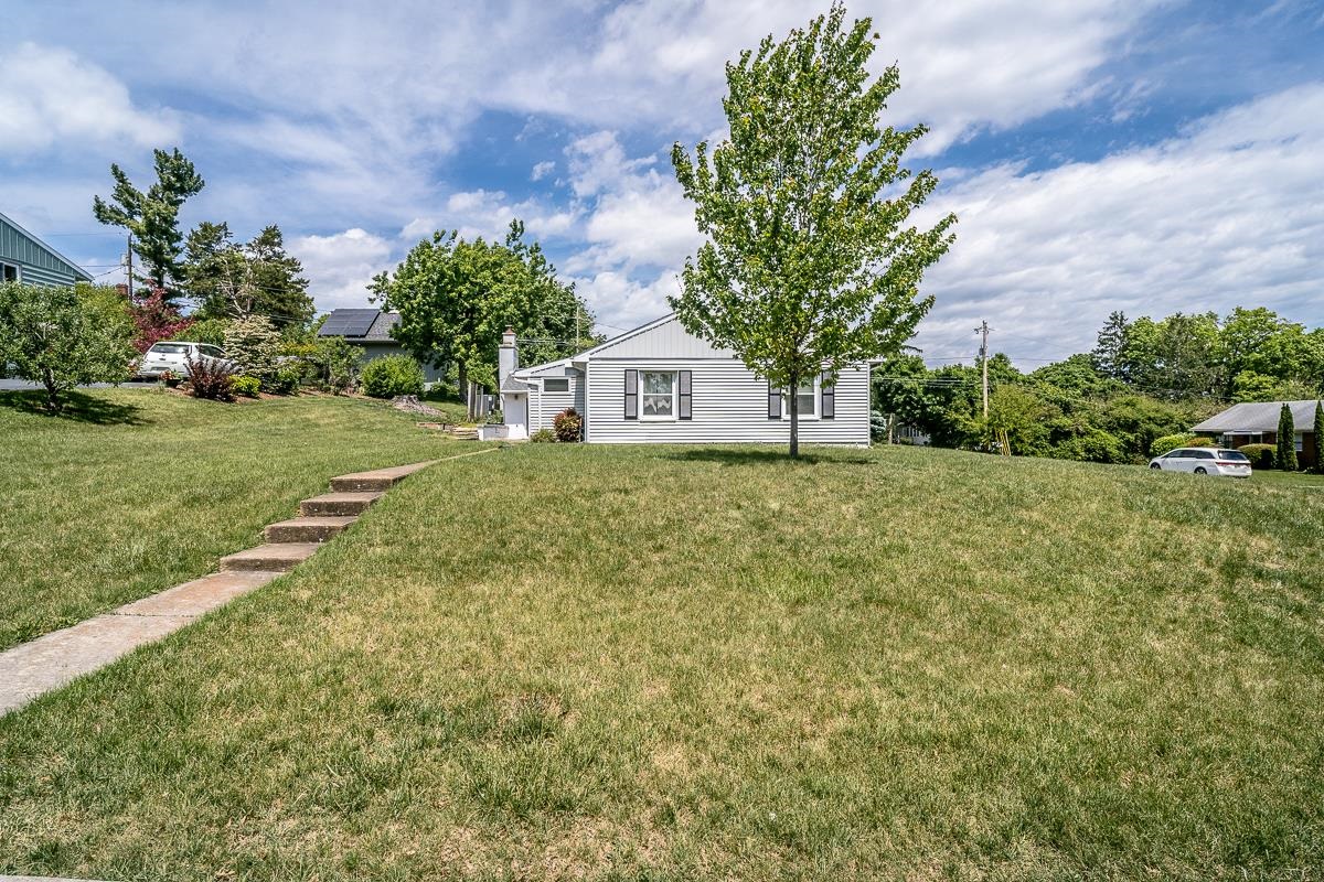 1401 COLLEGE AVE, HARRISONBURG, Virginia 22802, 3 Bedrooms Bedrooms, ,2 BathroomsBathrooms,Residential,1401 COLLEGE AVE,676847 MLS # 676847