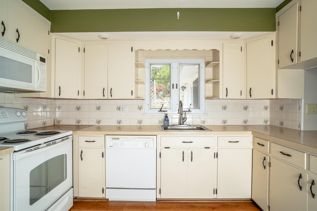 1401 COLLEGE AVE, HARRISONBURG, Virginia 22802, 3 Bedrooms Bedrooms, ,2 BathroomsBathrooms,Residential,1401 COLLEGE AVE,676847 MLS # 676847