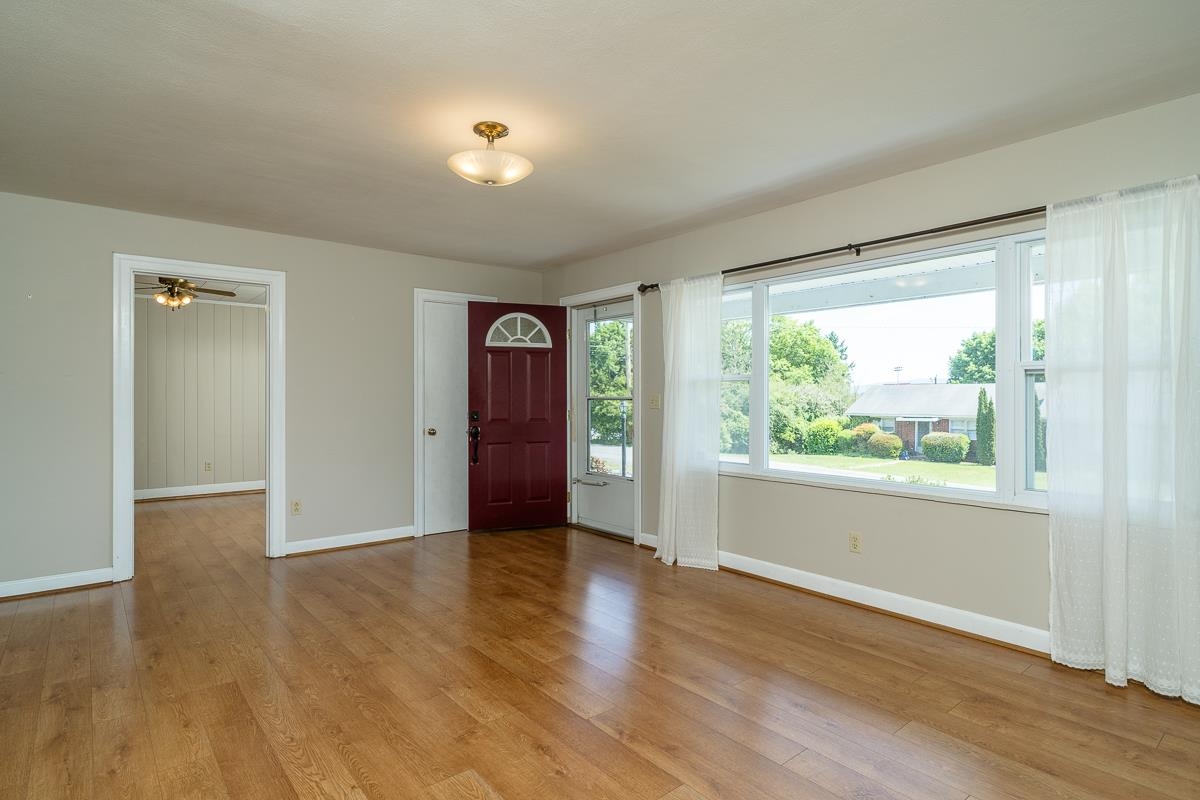 1401 COLLEGE AVE, HARRISONBURG, Virginia 22802, 3 Bedrooms Bedrooms, ,2 BathroomsBathrooms,Residential,1401 COLLEGE AVE,676847 MLS # 676847
