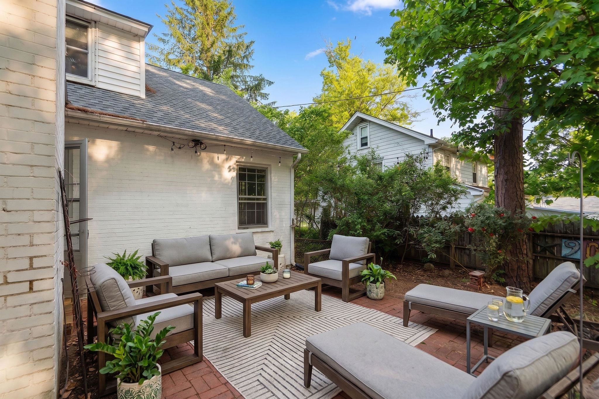 908 LYNDHURST RD, WAYNESBORO, Virginia 22980, 3 Bedrooms Bedrooms, ,2 BathroomsBathrooms,Residential,Charming Cape,908 LYNDHURST RD,676850 MLS # 676850