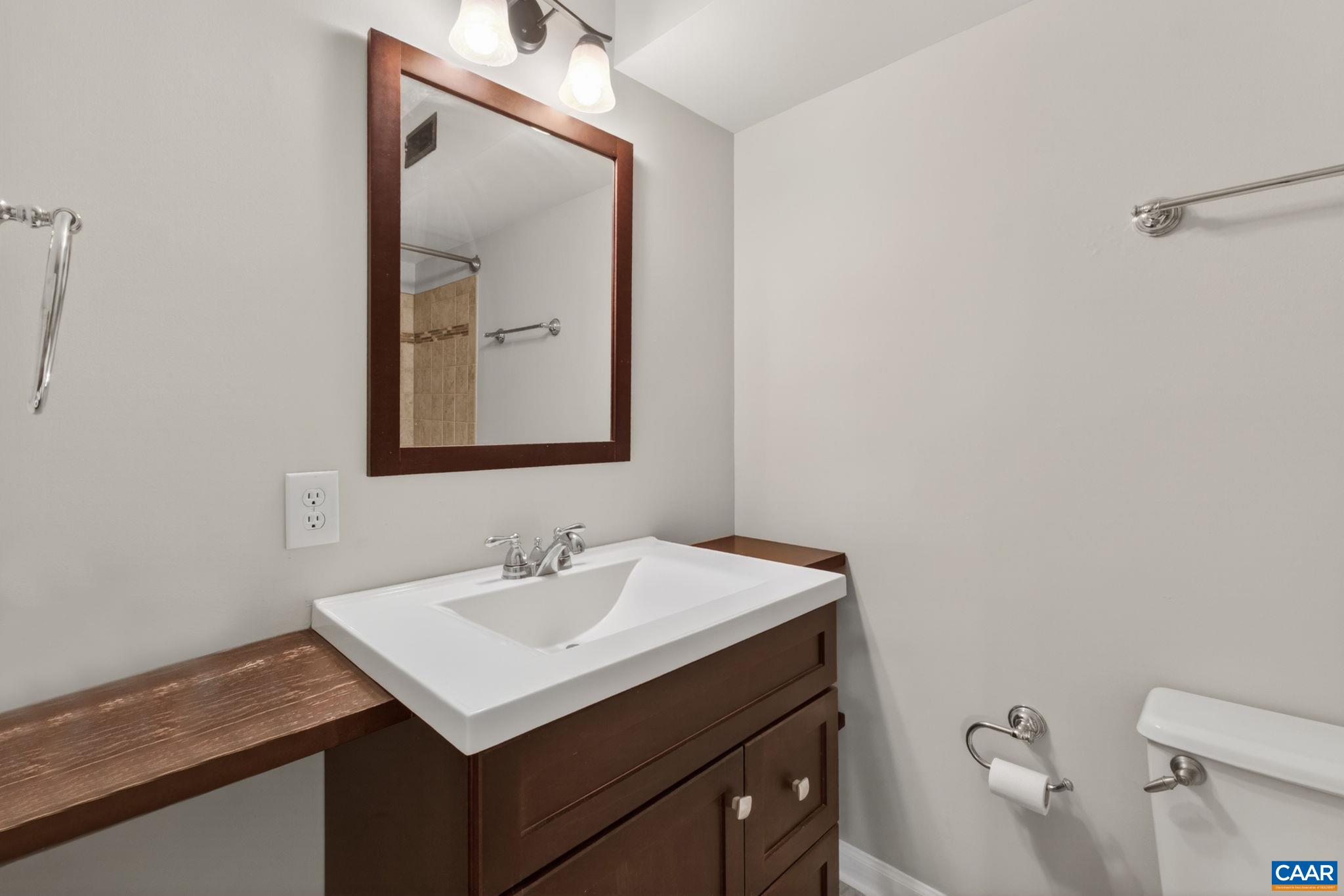 103 TURTLE CREEK RD, CHARLOTTESVILLE, Virginia 22901, 2 Bedrooms Bedrooms, ,2 BathroomsBathrooms,Residential,103 TURTLE CREEK RD,676851 MLS # 676851