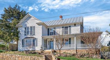 422 MECHANIC ST, LURAY, Virginia 22835, 5 Bedrooms Bedrooms, ,2 BathroomsBathrooms,Residential,422 MECHANIC ST,VAPA2006220 MLS # VAPA2006220