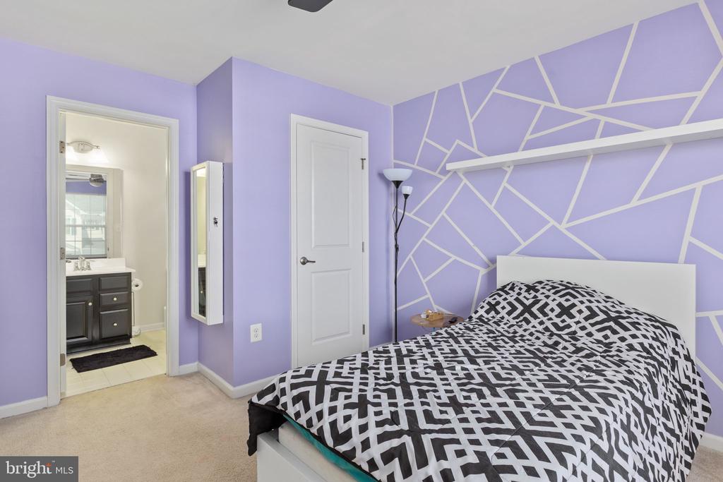 5812 SPRUCE VALLEY DR, FREDERICKSBURG, Virginia 22407, 4 Bedrooms Bedrooms, ,4 BathroomsBathrooms,Residential,5812 SPRUCE VALLEY DR,VASP2041626 MLS # VASP2041626