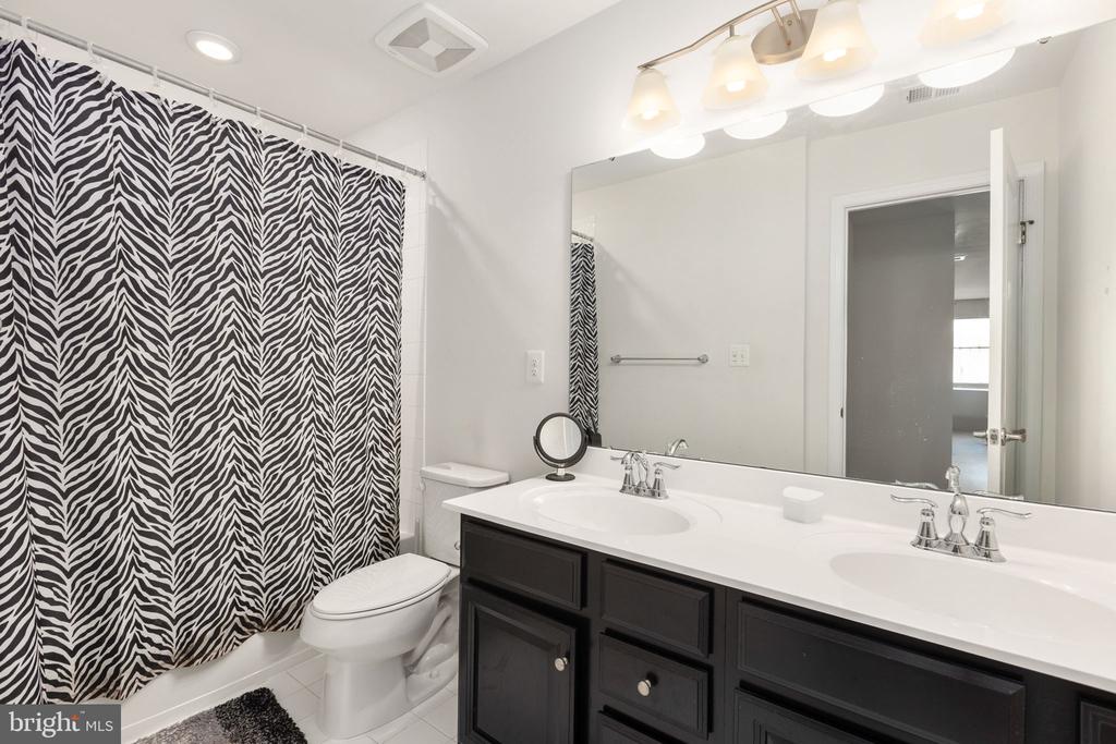 5812 SPRUCE VALLEY DR, FREDERICKSBURG, Virginia 22407, 4 Bedrooms Bedrooms, ,4 BathroomsBathrooms,Residential,5812 SPRUCE VALLEY DR,VASP2041626 MLS # VASP2041626