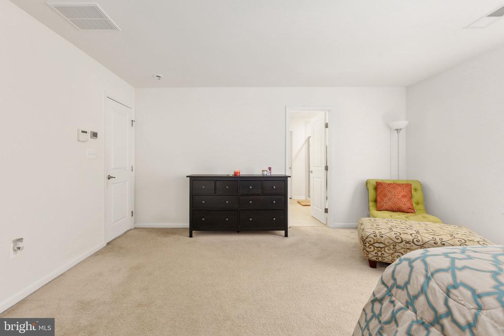 5812 SPRUCE VALLEY DR, FREDERICKSBURG, Virginia 22407, 4 Bedrooms Bedrooms, ,4 BathroomsBathrooms,Residential,5812 SPRUCE VALLEY DR,VASP2041626 MLS # VASP2041626