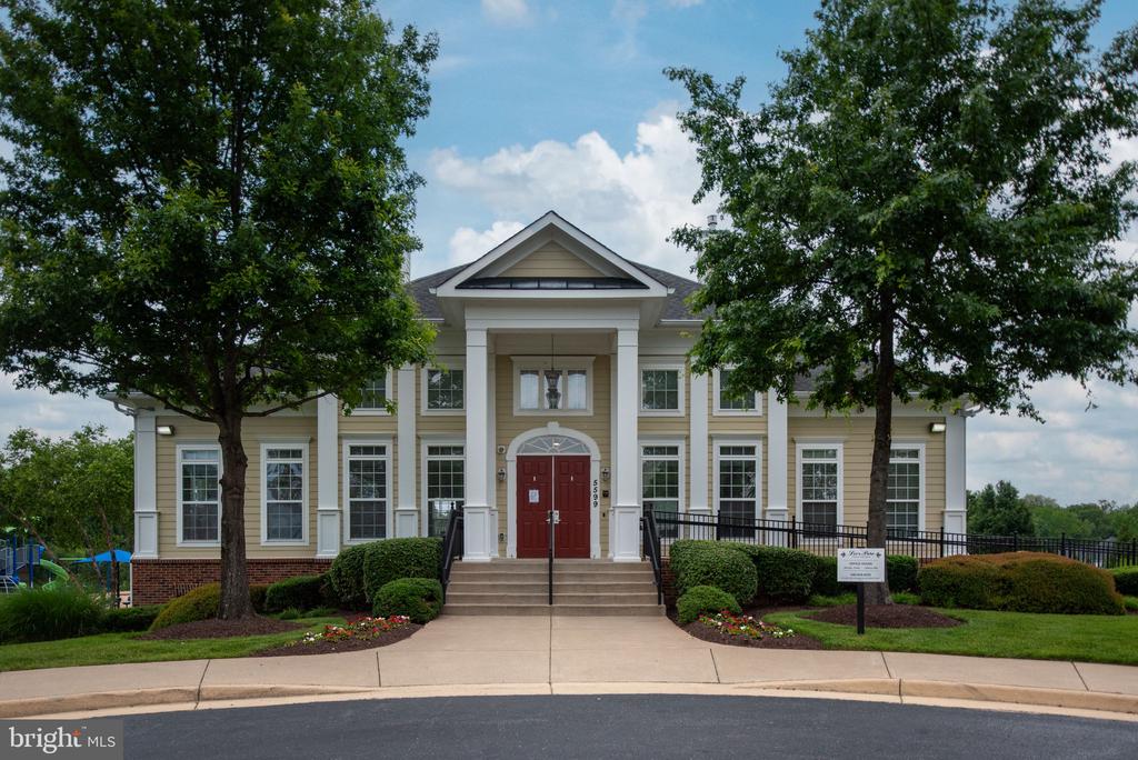 5812 SPRUCE VALLEY DR, FREDERICKSBURG, Virginia 22407, 4 Bedrooms Bedrooms, ,4 BathroomsBathrooms,Residential,5812 SPRUCE VALLEY DR,VASP2041626 MLS # VASP2041626
