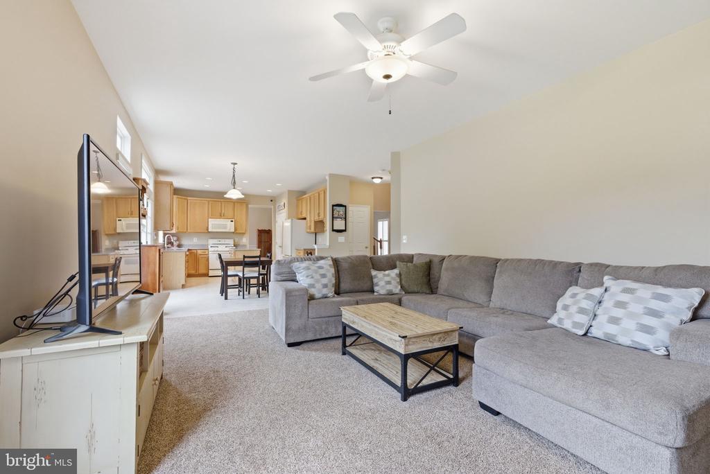 265 CANNON WAY, WARRENTON, Virginia 20186, 4 Bedrooms Bedrooms, ,2 BathroomsBathrooms,Residential,265 CANNON WAY,VAFQ2021740 MLS # VAFQ2021740