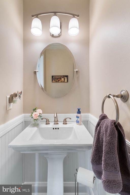 8600 OLDHAM RD, FREDERICKSBURG, Virginia 22408, 4 Bedrooms Bedrooms, ,3 BathroomsBathrooms,Residential,8600 OLDHAM RD,VASP2040864 MLS # VASP2040864