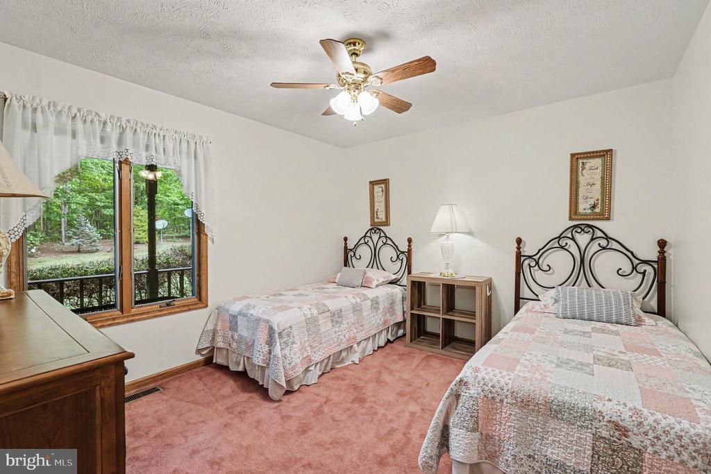 12533 APPLE LN, UNIONVILLE, Virginia 22567, 4 Bedrooms Bedrooms, ,3 BathroomsBathrooms,Residential,12533 APPLE LN,VAOR2014088 MLS # VAOR2014088