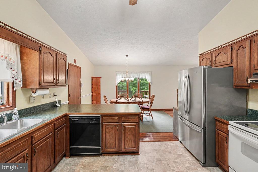 12533 APPLE LN, UNIONVILLE, Virginia 22567, 4 Bedrooms Bedrooms, ,3 BathroomsBathrooms,Residential,12533 APPLE LN,VAOR2014088 MLS # VAOR2014088