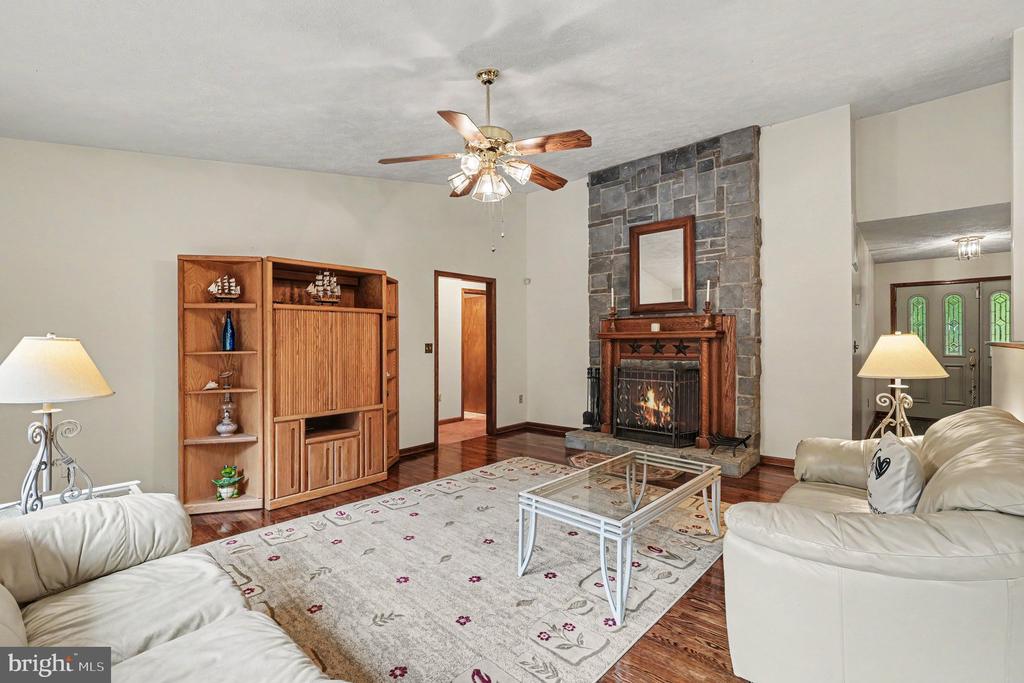 12533 APPLE LN, UNIONVILLE, Virginia 22567, 4 Bedrooms Bedrooms, ,3 BathroomsBathrooms,Residential,12533 APPLE LN,VAOR2014088 MLS # VAOR2014088