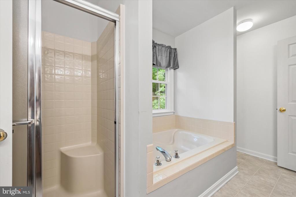 3706 ANDOVER LN, FREDERICKSBURG, Virginia 22408, 3 Bedrooms Bedrooms, ,2 BathroomsBathrooms,Residential,3706 ANDOVER LN,VASP2040232 MLS # VASP2040232