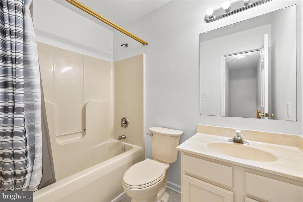 3706 ANDOVER LN, FREDERICKSBURG, Virginia 22408, 3 Bedrooms Bedrooms, ,2 BathroomsBathrooms,Residential,3706 ANDOVER LN,VASP2040232 MLS # VASP2040232