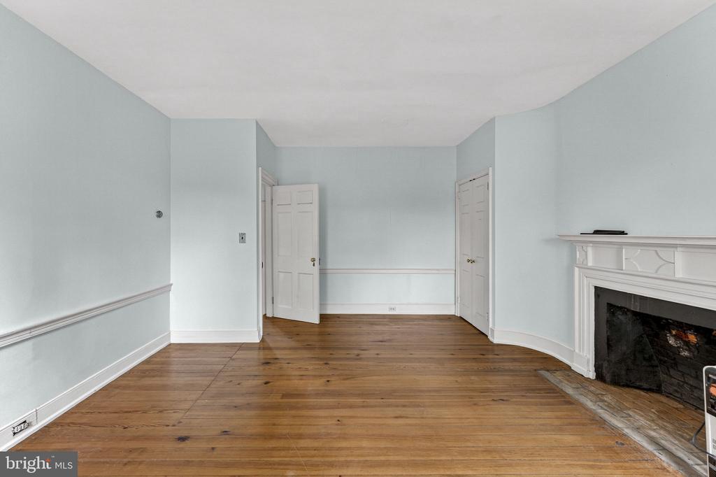 Address not available!, 3 Bedrooms Bedrooms, ,4 BathroomsBathrooms,Residential,15499 LA GRANGE LN,VACU2013556 MLS # VACU2013556