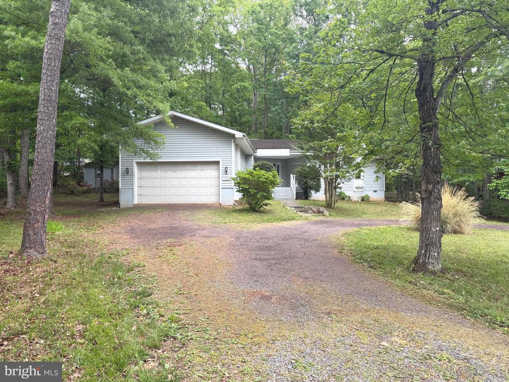 1309 LAKEVIEW PKWY, LOCUST GROVE, Virginia 22508, 3 Bedrooms Bedrooms, ,2 BathroomsBathrooms,Residential,1309 LAKEVIEW PKWY,VAOR2014066 MLS # VAOR2014066