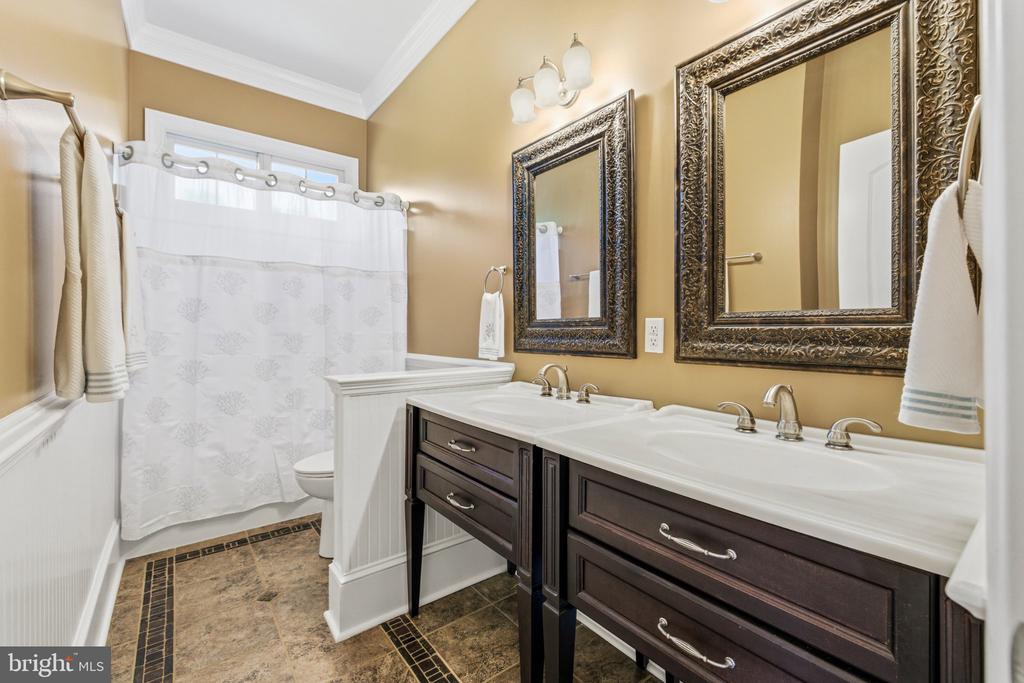 246 LAWSONS FARM CIR, RUCKERSVILLE, Virginia 22968, 3 Bedrooms Bedrooms, ,3 BathroomsBathrooms,Residential,246 LAWSONS FARM CIR,VAGR2000846 MLS # VAGR2000846