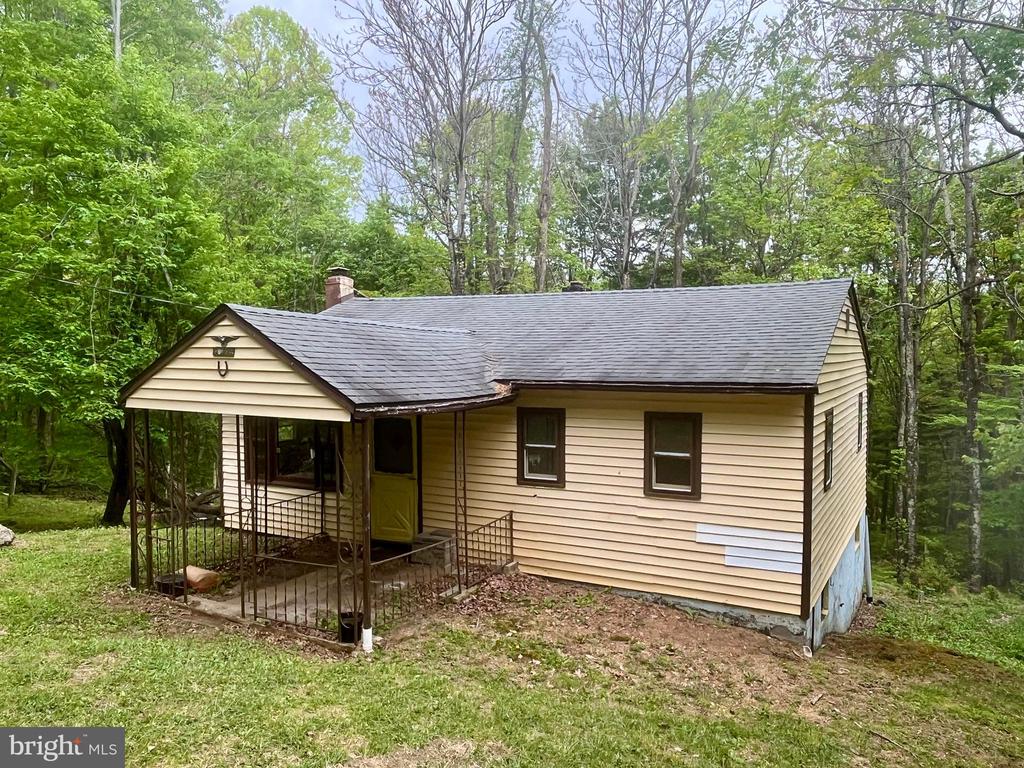 536 CIRCLE DR, STANLEY, Virginia 22851, 2 Bedrooms Bedrooms, ,1 BathroomBathrooms,Residential,536 CIRCLE DR,VAPA2006406 MLS # VAPA2006406