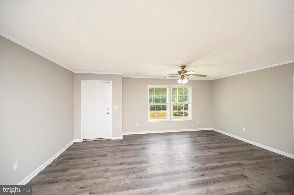 14200 W CATHARPIN RD, SPOTSYLVANIA, Virginia 22551, 4 Bedrooms Bedrooms, ,2 BathroomsBathrooms,Residential,14200 W CATHARPIN RD,VASP2041206 MLS # VASP2041206