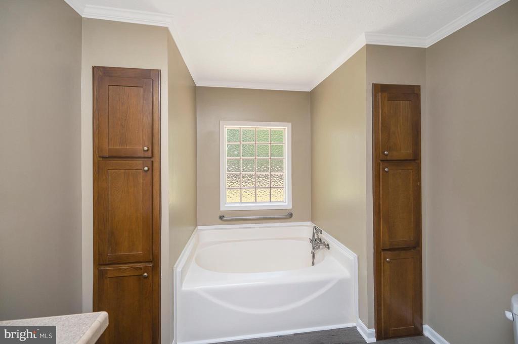 14200 W CATHARPIN RD, SPOTSYLVANIA, Virginia 22551, 4 Bedrooms Bedrooms, ,2 BathroomsBathrooms,Residential,14200 W CATHARPIN RD,VASP2041206 MLS # VASP2041206