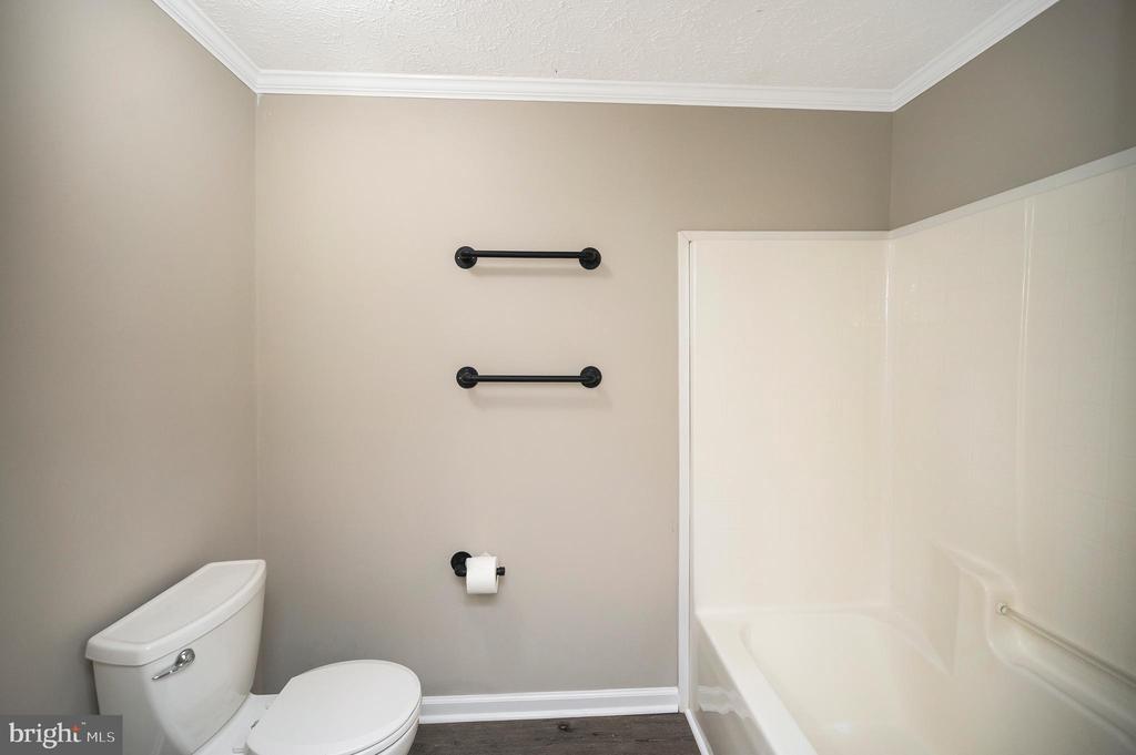 14200 W CATHARPIN RD, SPOTSYLVANIA, Virginia 22551, 4 Bedrooms Bedrooms, ,2 BathroomsBathrooms,Residential,14200 W CATHARPIN RD,VASP2041206 MLS # VASP2041206