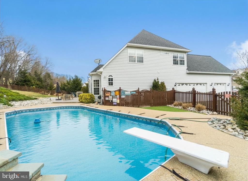 7307 IRON BIT DR, WARRENTON, Virginia 20186, 4 Bedrooms Bedrooms, ,3 BathroomsBathrooms,Residential,7307 IRON BIT DR,VAFQ2021950 MLS # VAFQ2021950