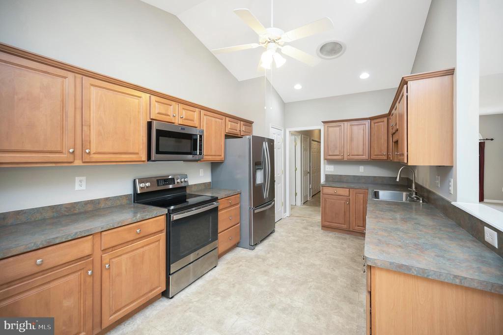 209 SAND TRAP LN, LOCUST GROVE, Virginia 22508, 5 Bedrooms Bedrooms, ,3 BathroomsBathrooms,Residential,209 SAND TRAP LN,VAOR2014068 MLS # VAOR2014068