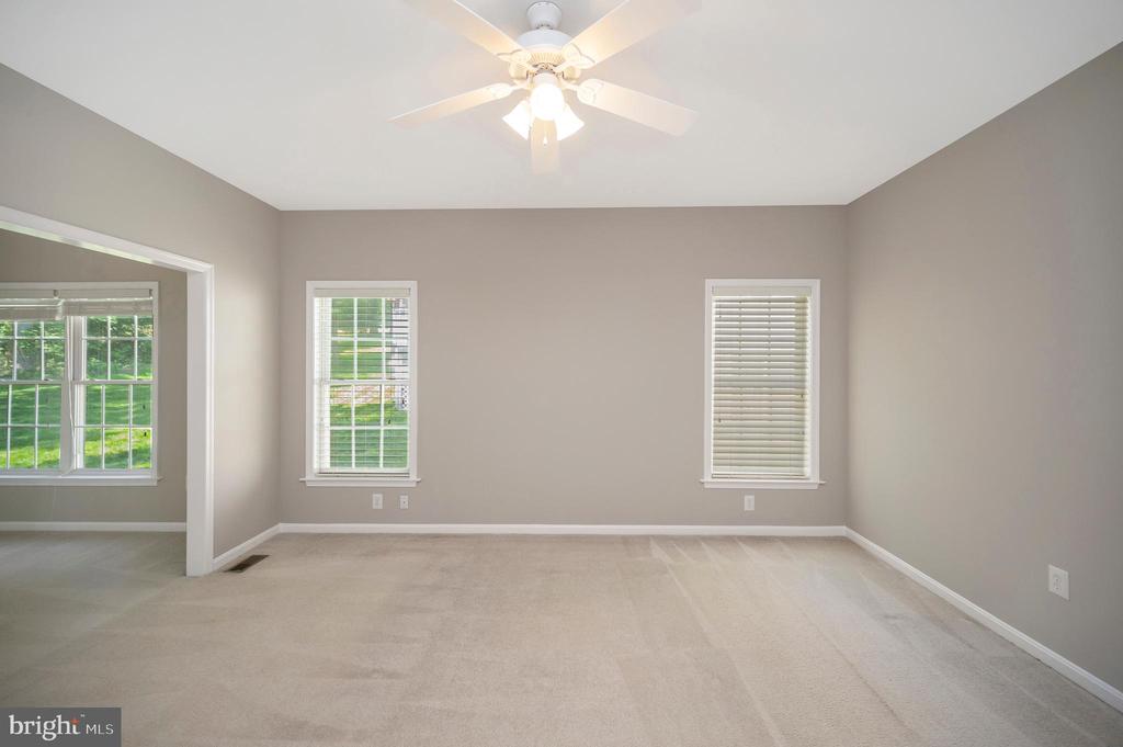 209 SAND TRAP LN, LOCUST GROVE, Virginia 22508, 5 Bedrooms Bedrooms, ,3 BathroomsBathrooms,Residential,209 SAND TRAP LN,VAOR2014068 MLS # VAOR2014068