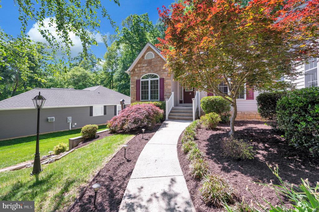 209 SAND TRAP LN, LOCUST GROVE, Virginia 22508, 5 Bedrooms Bedrooms, ,3 BathroomsBathrooms,Residential,209 SAND TRAP LN,VAOR2014068 MLS # VAOR2014068