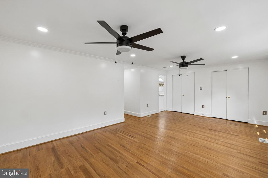 4 POND CIR, FREDERICKSBURG, Virginia 22407, 4 Bedrooms Bedrooms, ,2 BathroomsBathrooms,Residential,BREEZEWOOD,4 POND CIR,VASP2041720 MLS # VASP2041720