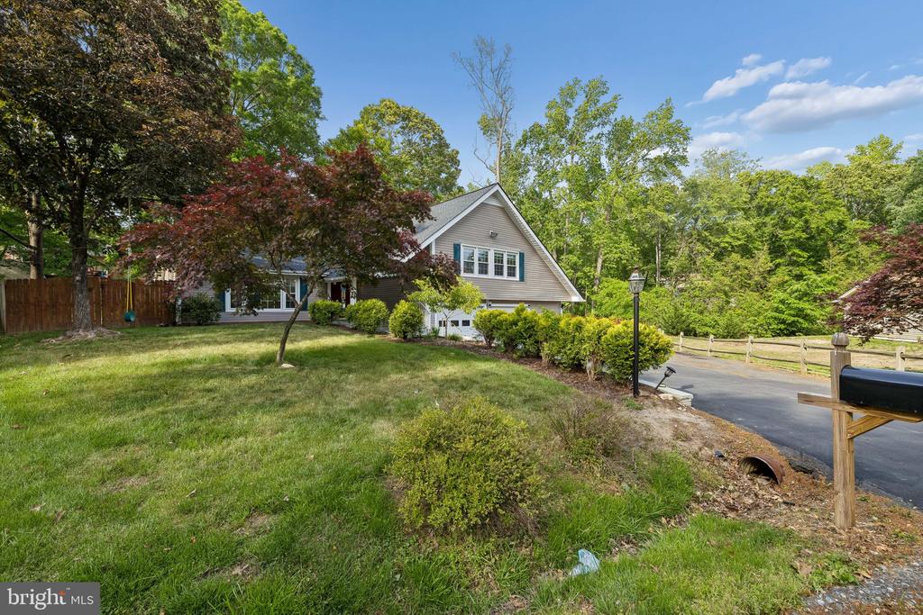 4 POND CIR, FREDERICKSBURG, Virginia 22407, 4 Bedrooms Bedrooms, ,2 BathroomsBathrooms,Residential,BREEZEWOOD,4 POND CIR,VASP2041720 MLS # VASP2041720