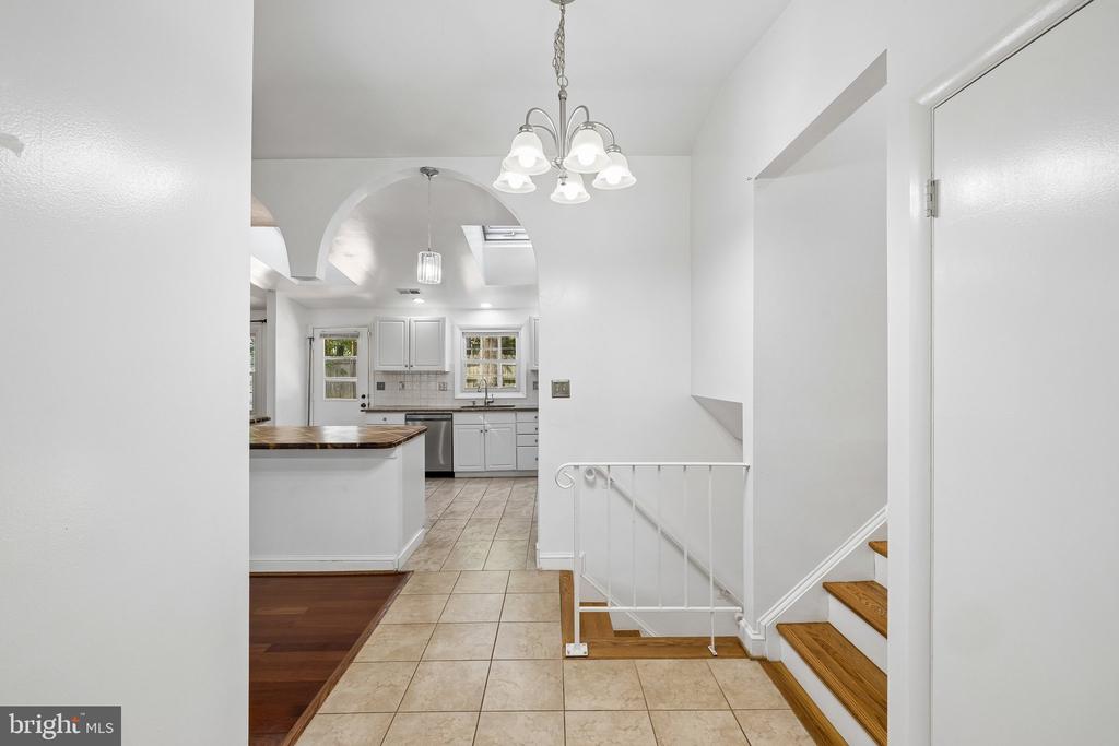 4 POND CIR, FREDERICKSBURG, Virginia 22407, 4 Bedrooms Bedrooms, ,2 BathroomsBathrooms,Residential,BREEZEWOOD,4 POND CIR,VASP2041720 MLS # VASP2041720