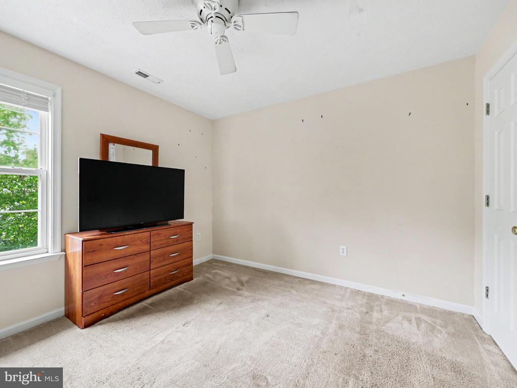 10101 BREAWICK CT, SPOTSYLVANIA, Virginia 22553, 4 Bedrooms Bedrooms, ,2 BathroomsBathrooms,Residential,10101 BREAWICK CT,VASP2041684 MLS # VASP2041684
