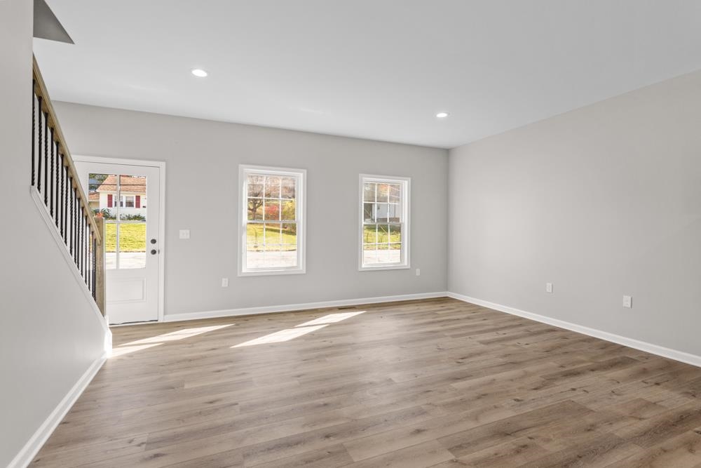 317 IVANHOE AVE, WAYNESBORO, Virginia 22980, 3 Bedrooms Bedrooms, ,2 BathroomsBathrooms,Residential,317 IVANHOE AVE,667213 MLS # 667213