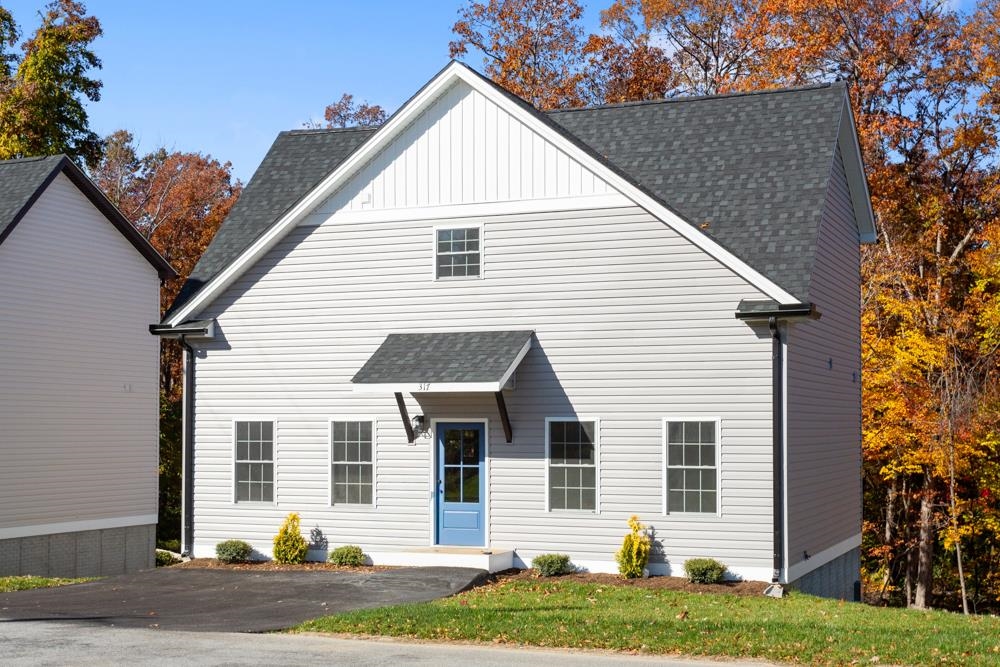 317 IVANHOE AVE, WAYNESBORO, Virginia 22980, 3 Bedrooms Bedrooms, ,2 BathroomsBathrooms,Residential,317 IVANHOE AVE,667213 MLS # 667213