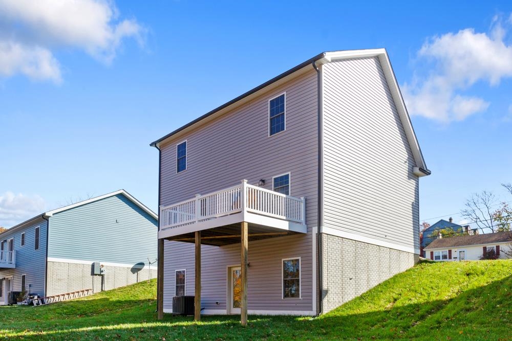 317 IVANHOE AVE, WAYNESBORO, Virginia 22980, 3 Bedrooms Bedrooms, ,2 BathroomsBathrooms,Residential,317 IVANHOE AVE,667213 MLS # 667213
