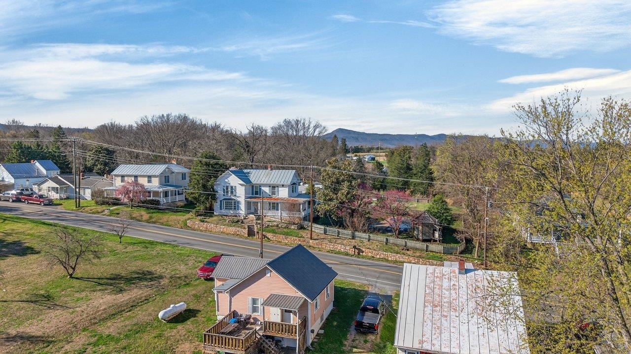 422 MECHANIC ST, LURAY, Virginia 22835, 5 Bedrooms Bedrooms, ,2 BathroomsBathrooms,Residential,422 MECHANIC ST,675081 MLS # 675081