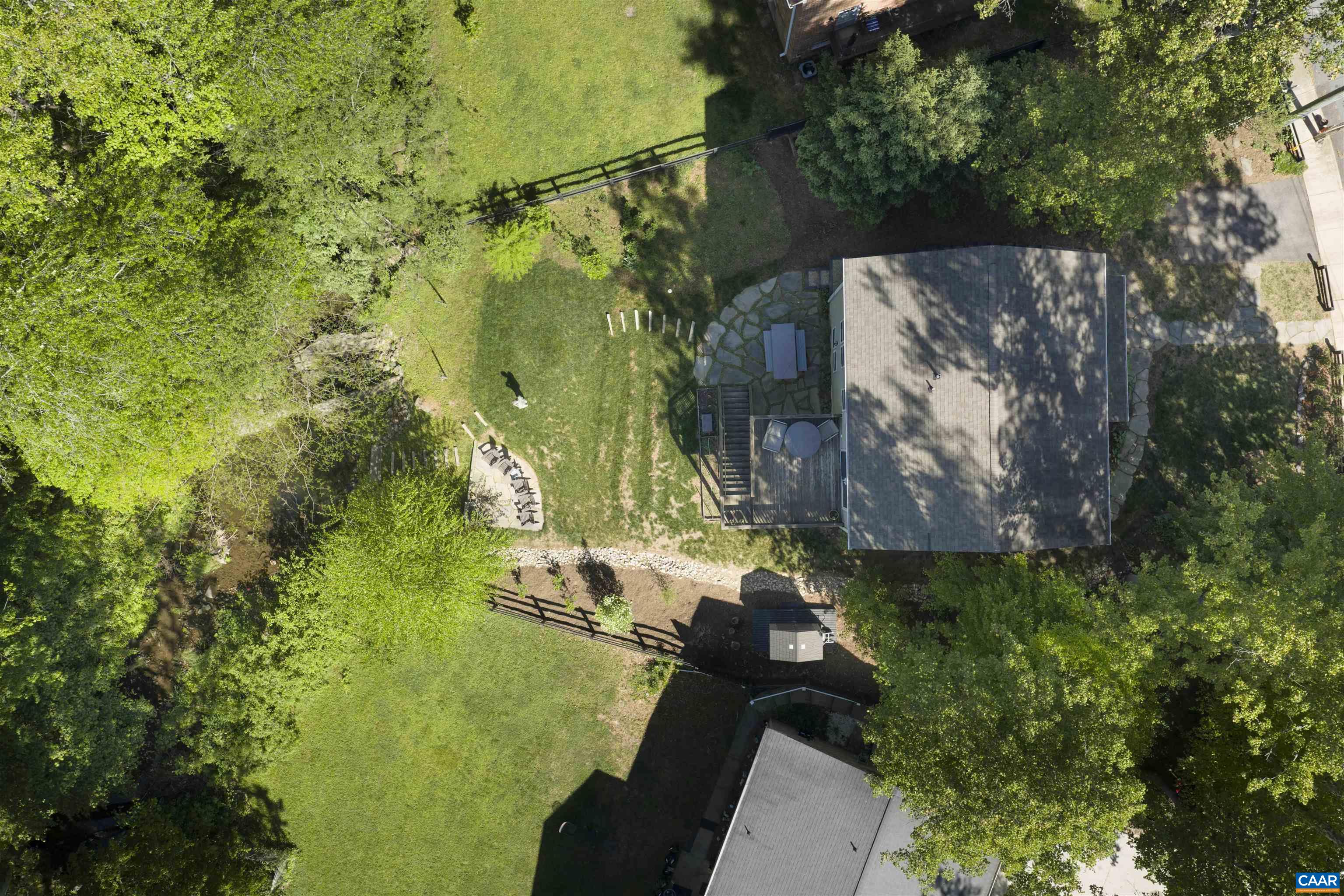 Over 3,200 sq ft of indoor & outdoor living