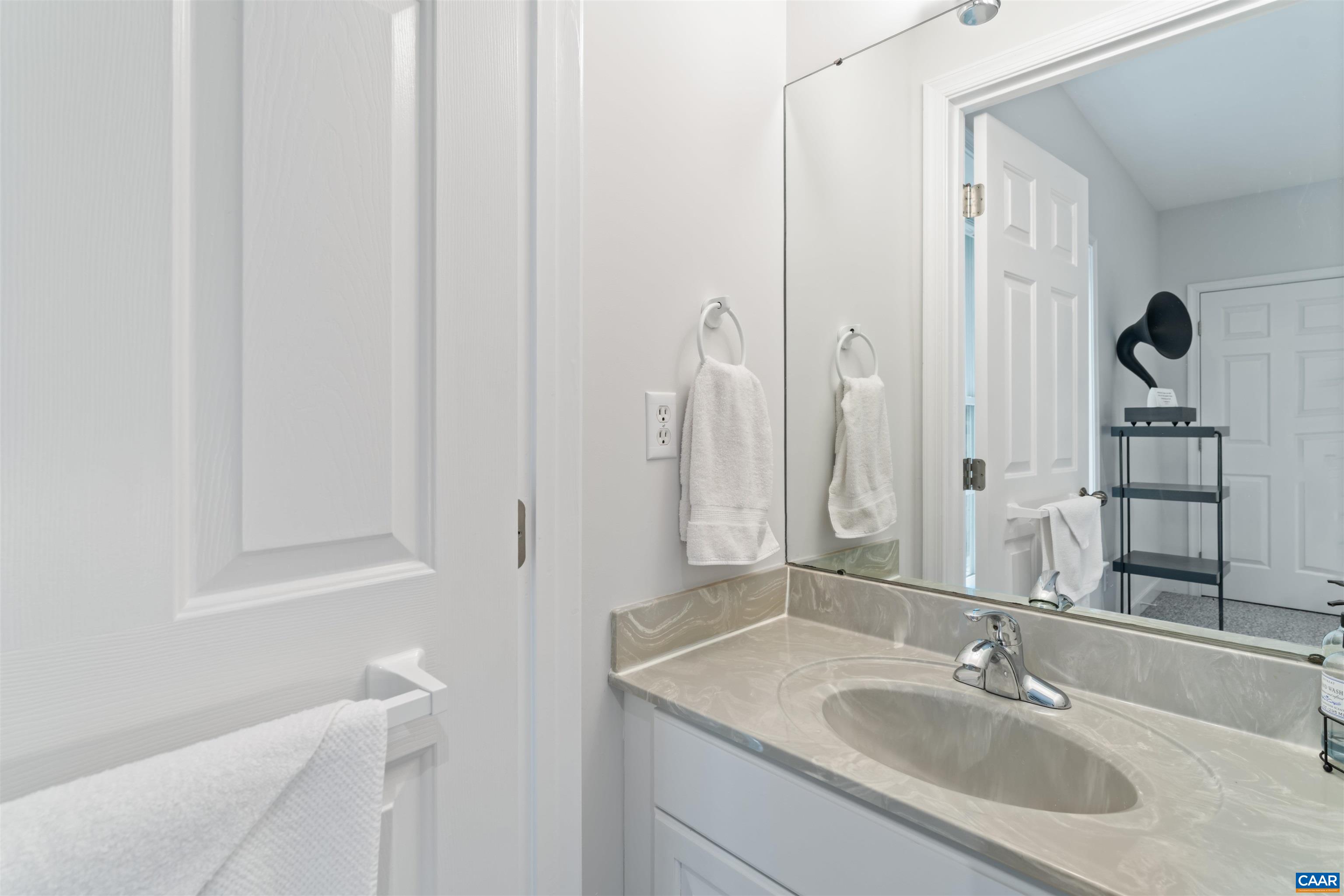 912 KING WILLIAM DR, CHARLOTTESVILLE, Virginia 22901, 5 Bedrooms Bedrooms, ,3 BathroomsBathrooms,Residential,912 KING WILLIAM DR,676721 MLS # 676721