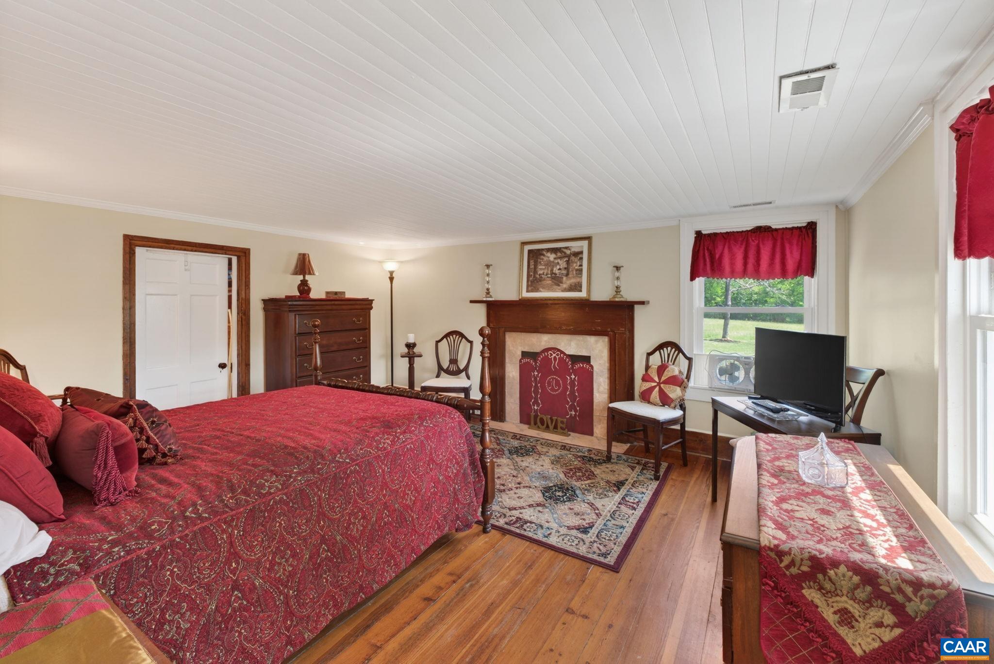 28 RIDGEWAY FARM CT, KESWICK, Virginia 22947, 4 Bedrooms Bedrooms, ,2 BathroomsBathrooms,Residential,28 RIDGEWAY FARM CT,676852 MLS # 676852