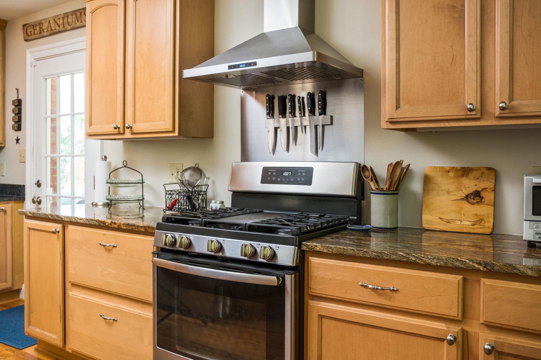 446 MOUNTAIN VIEW DR, STAUNTON, Virginia 24401, 3 Bedrooms Bedrooms, ,2 BathroomsBathrooms,Residential,446 MOUNTAIN VIEW DR,676857 MLS # 676857
