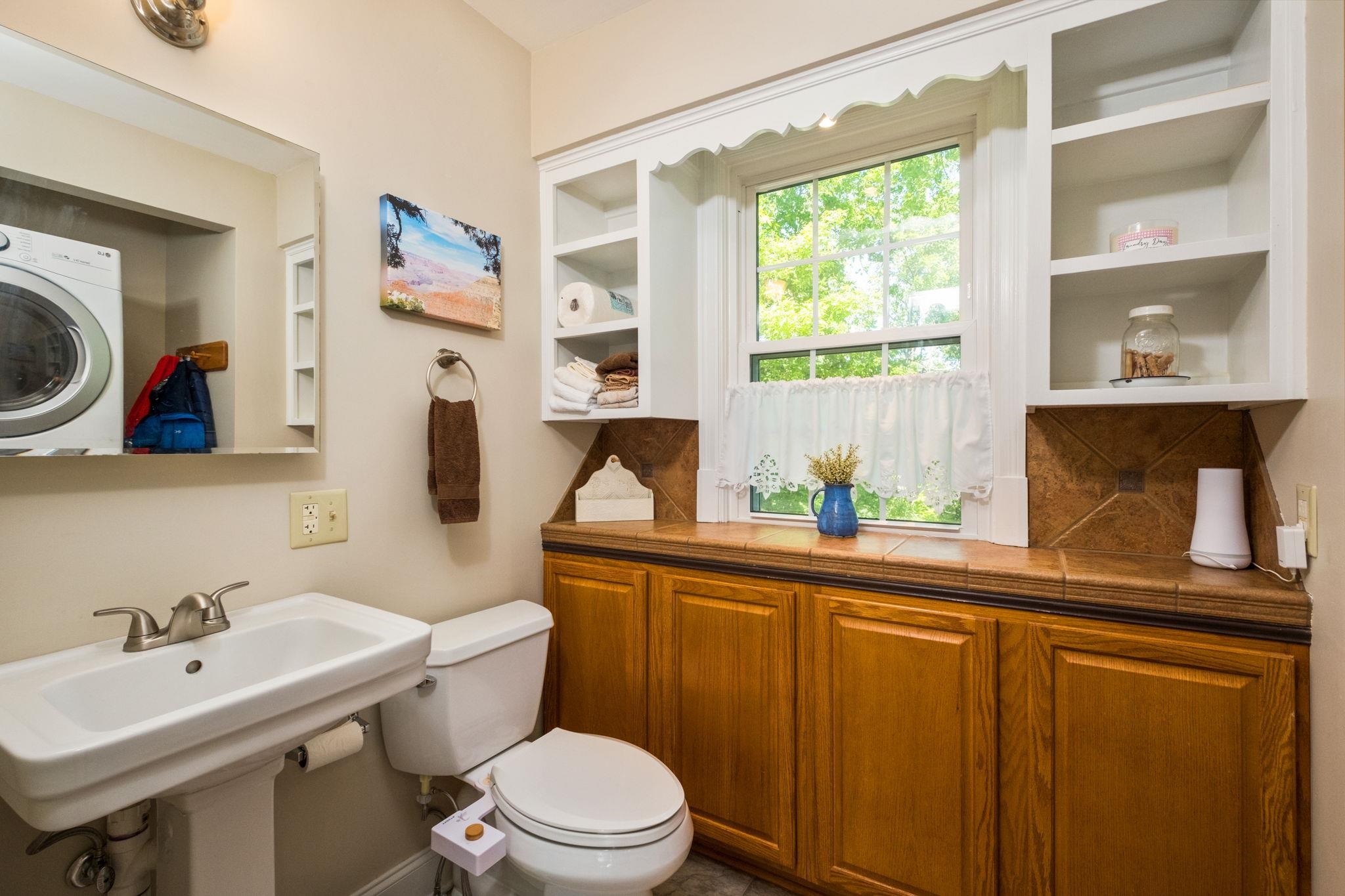 446 MOUNTAIN VIEW DR, STAUNTON, Virginia 24401, 3 Bedrooms Bedrooms, ,2 BathroomsBathrooms,Residential,446 MOUNTAIN VIEW DR,676857 MLS # 676857