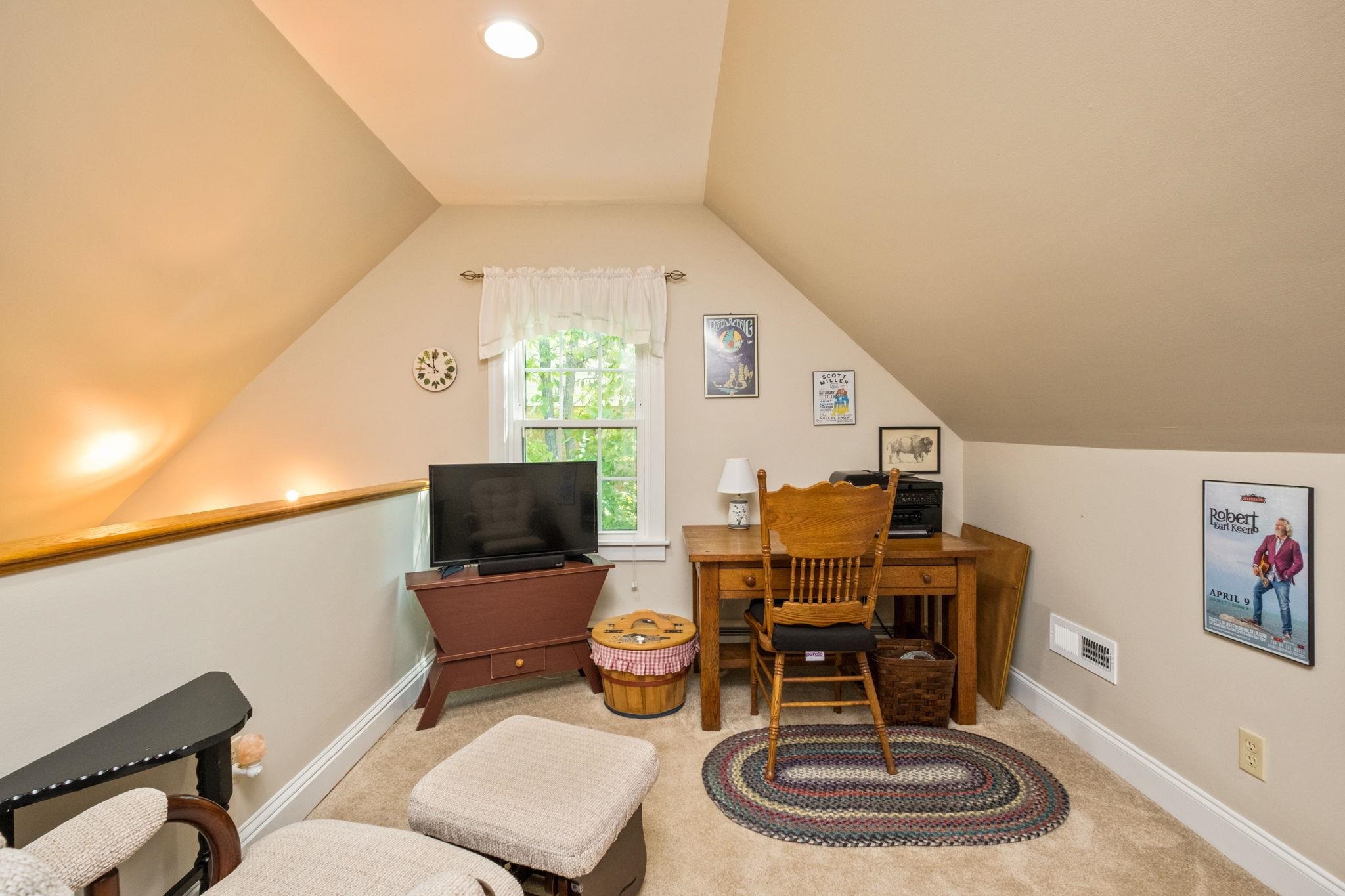 446 MOUNTAIN VIEW DR, STAUNTON, Virginia 24401, 3 Bedrooms Bedrooms, ,2 BathroomsBathrooms,Residential,446 MOUNTAIN VIEW DR,676857 MLS # 676857
