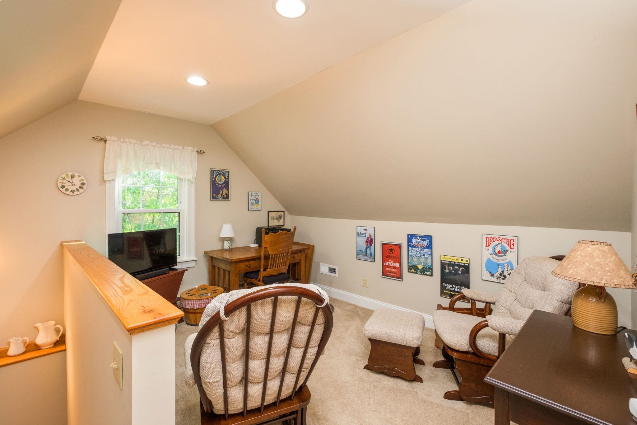446 MOUNTAIN VIEW DR, STAUNTON, Virginia 24401, 3 Bedrooms Bedrooms, ,2 BathroomsBathrooms,Residential,446 MOUNTAIN VIEW DR,676857 MLS # 676857
