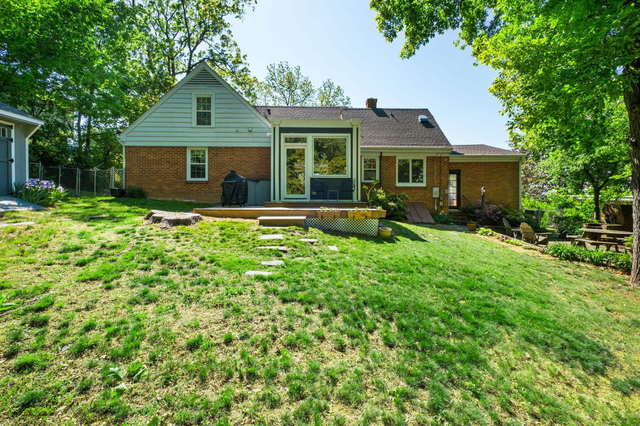 446 MOUNTAIN VIEW DR, STAUNTON, Virginia 24401, 3 Bedrooms Bedrooms, ,2 BathroomsBathrooms,Residential,446 MOUNTAIN VIEW DR,676857 MLS # 676857