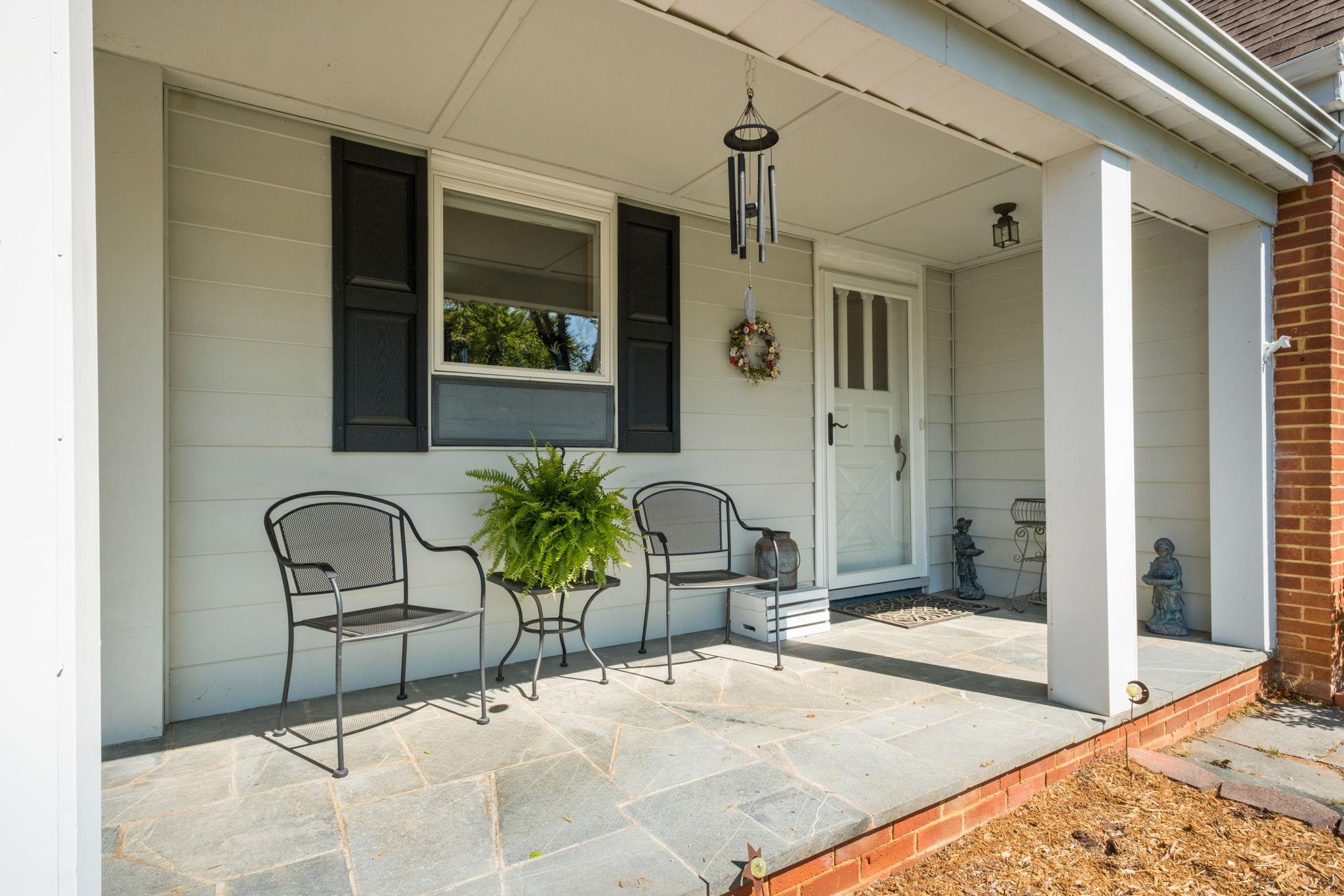 446 MOUNTAIN VIEW DR, STAUNTON, Virginia 24401, 3 Bedrooms Bedrooms, ,2 BathroomsBathrooms,Residential,446 MOUNTAIN VIEW DR,676857 MLS # 676857
