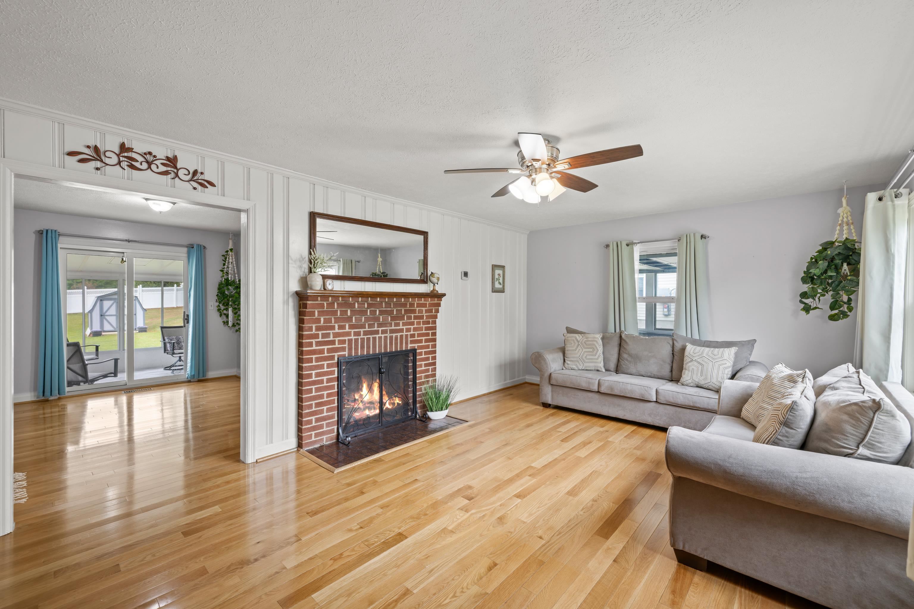 118 STUART AVE, STUARTS DRAFT, Virginia 24477, 2 Bedrooms Bedrooms, ,1 BathroomBathrooms,Residential,118 STUART AVE,676858 MLS # 676858